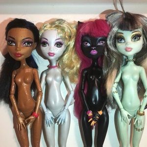 Monster high doll lot of 4